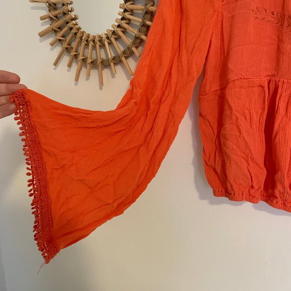 SALE 3/$20 ☀️ Hint of Mint Boho Top - Picture 2 of 4